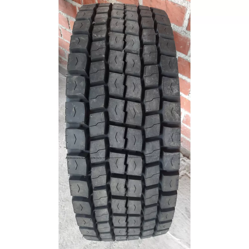 Грузовая шина 305/70 R19,5 Long March LM-329 18PR в Нязепетровске